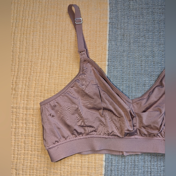 Bodily Do Anything Bra, Size M - Picture 6 of 8